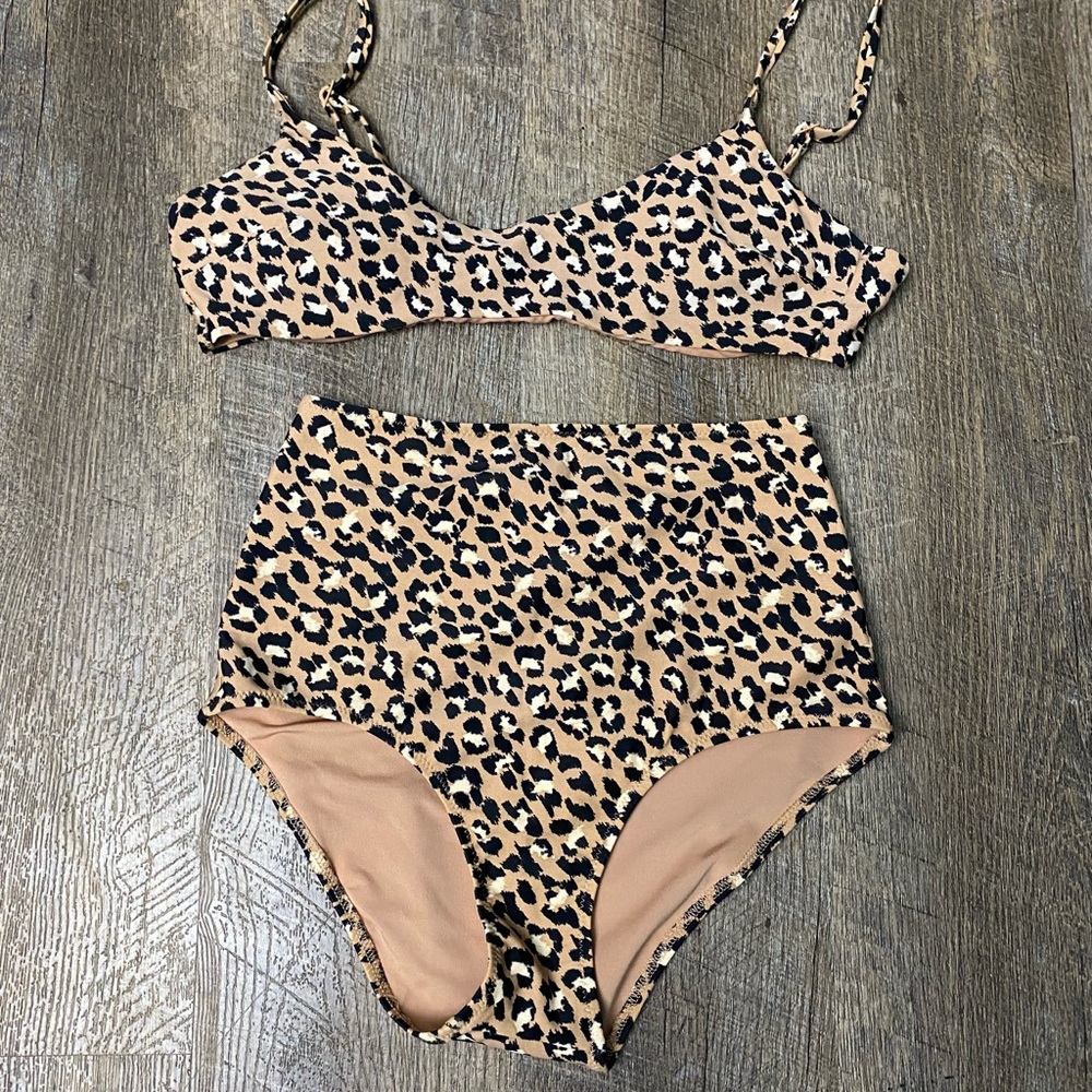 Aerie Women's Leopard Scoop Bikini Top (s) and High-Waisted Cheeky Bottom (xs)